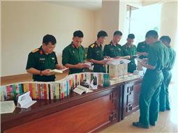 Trung đoàn 246 hưởng ứng ngày sách Việt Nam